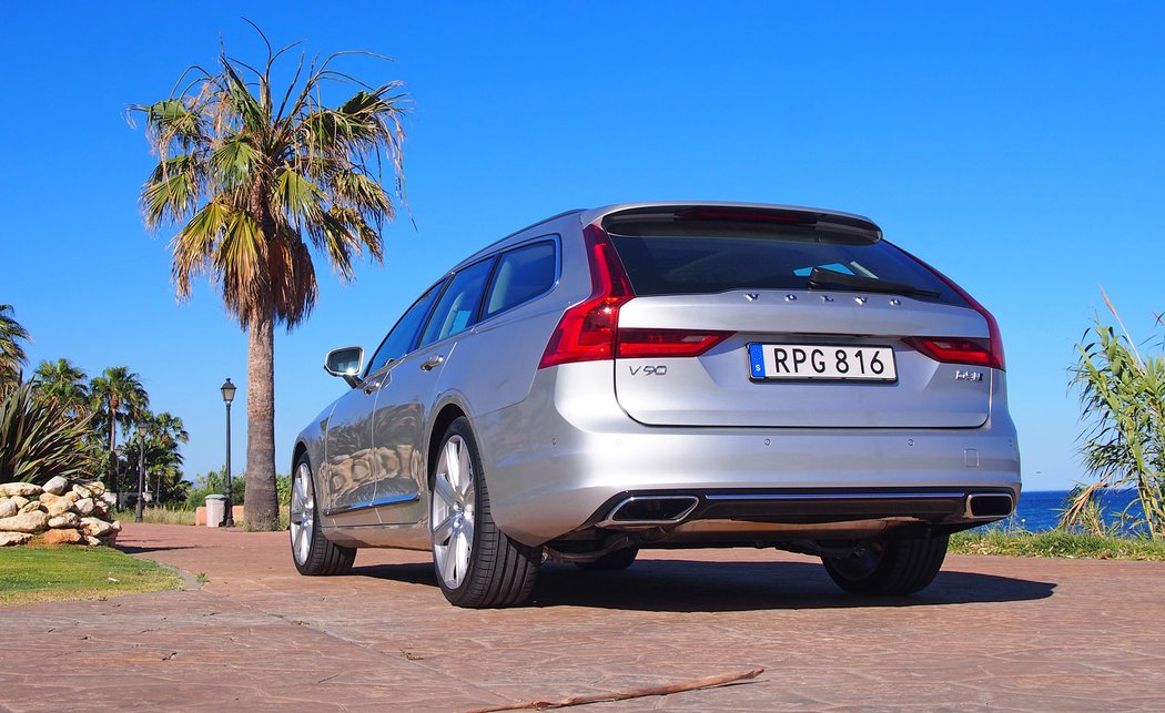 Volvo V90