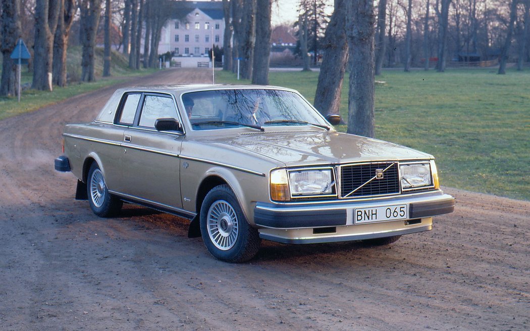 Volvo řada 200