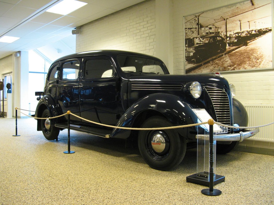 1938 Volvo PV800