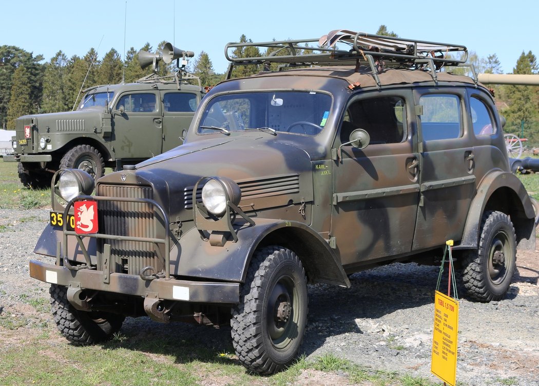 1944 Volvo PV800