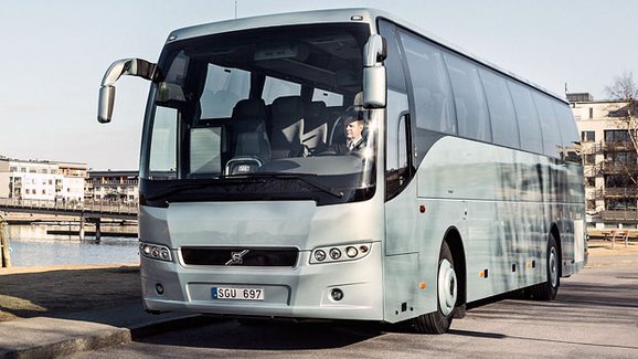 Volvo Buses pro zájezdy: Tři řady