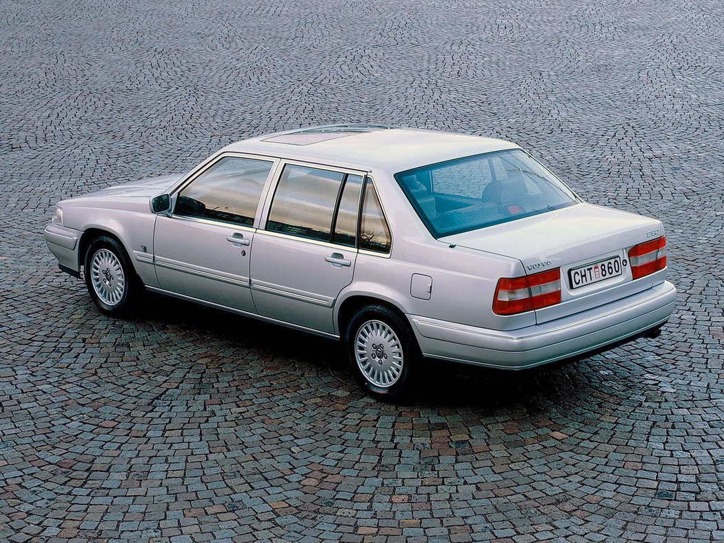 Volvo S90 (1996)