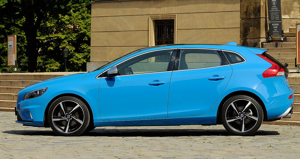 Volvo V40