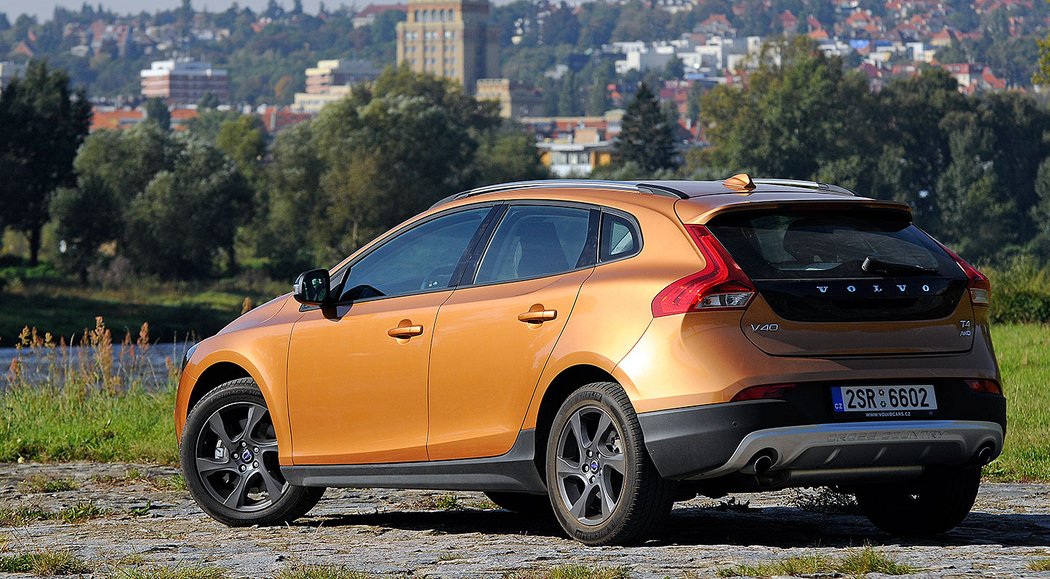 Volvo V40