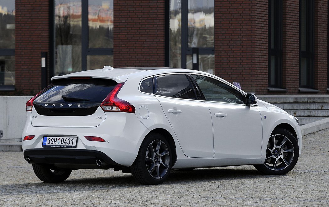 Volvo V40