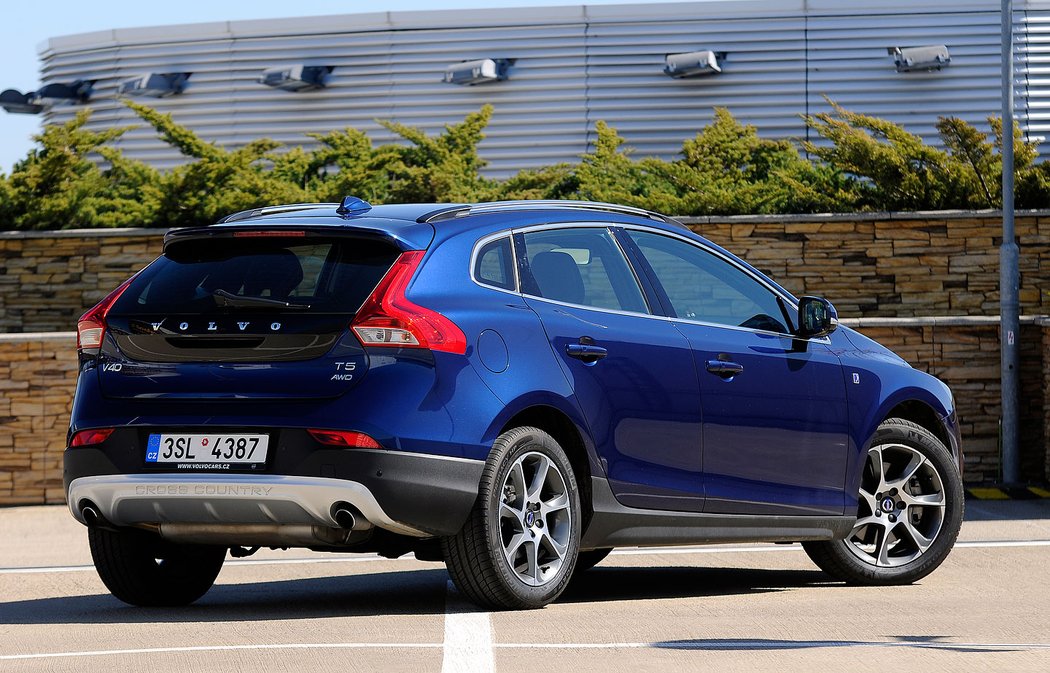 Volvo V40