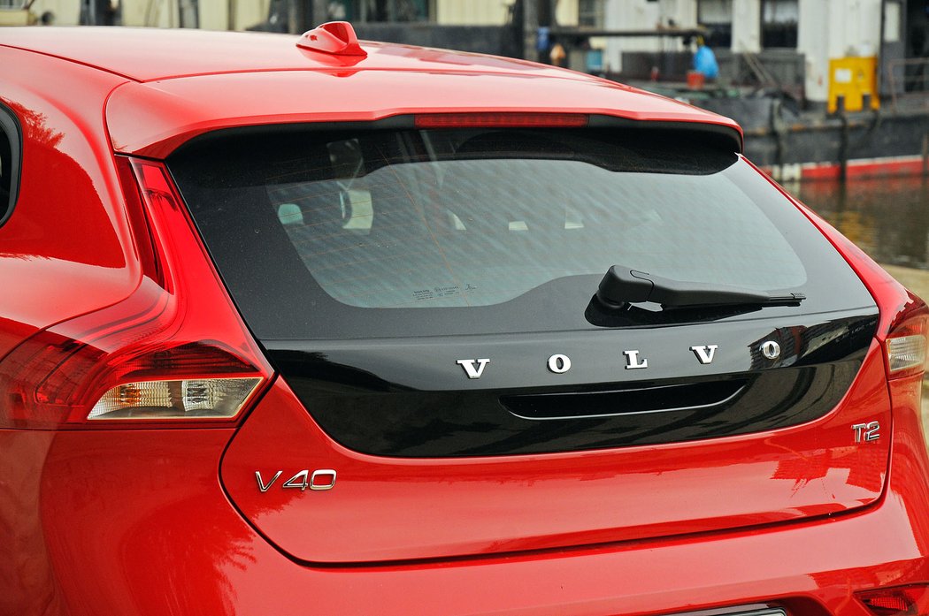 Volvo V40