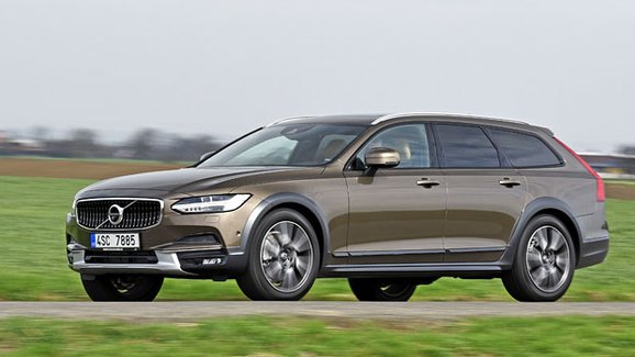 TEST Volvo V90 Cross Country – Kdo potřebuje SUV?