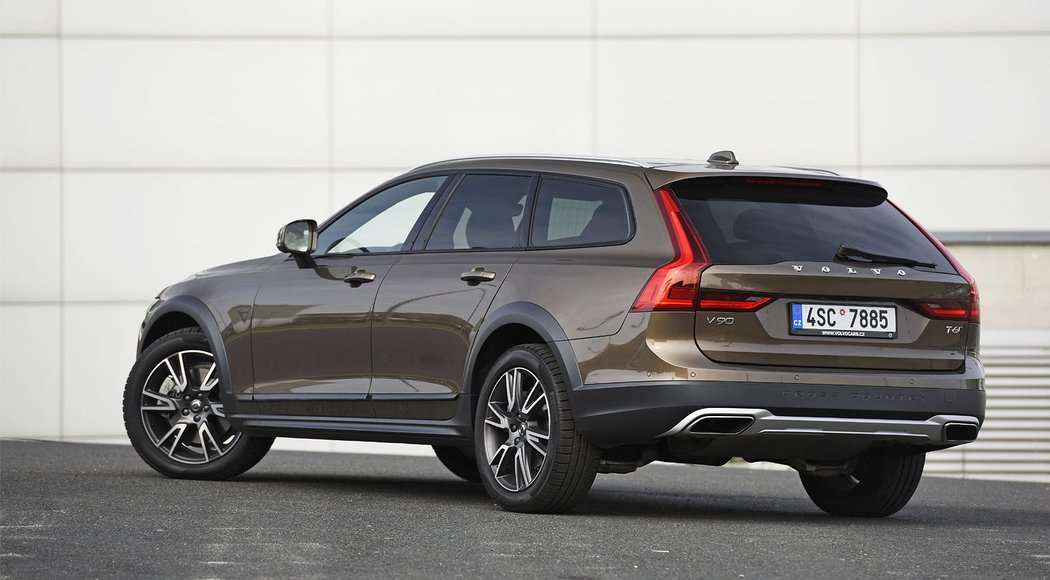 Volvo V90