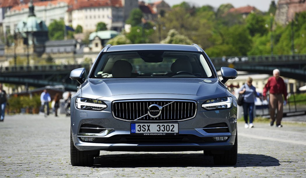 Volvo V90