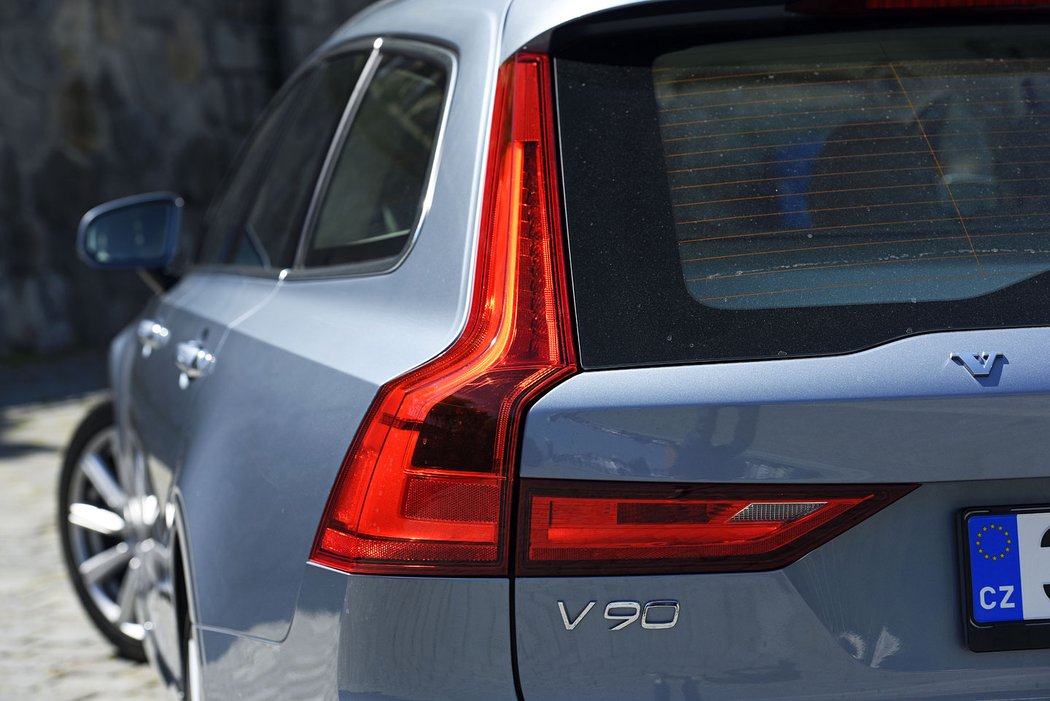 Volvo V90