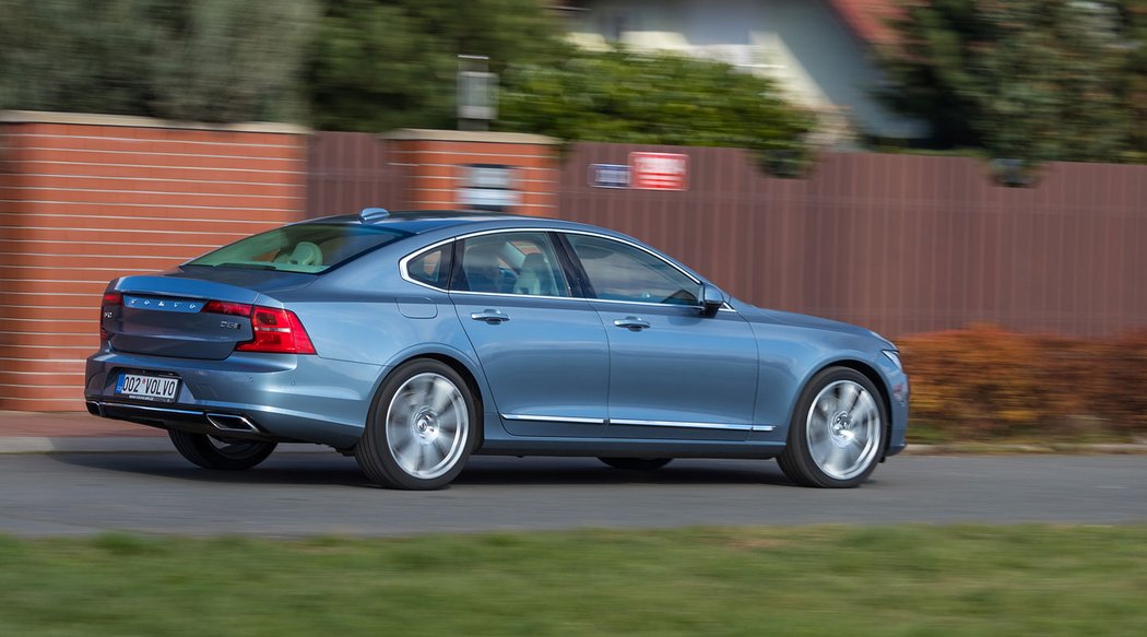 Volvo S90 D5 AWD