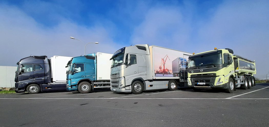Volvo Trucks FM, FMX, FH a FH 16 jsme projeli po českých silnicích