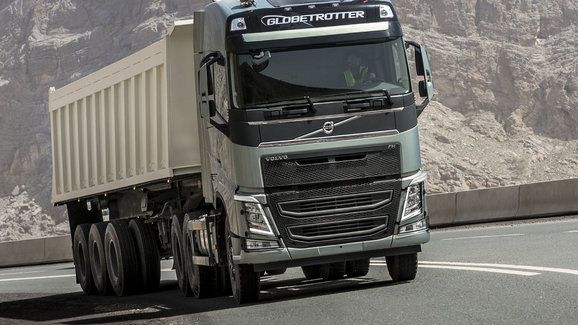 Volvo Trucks snižuje spotřebu paliva modernizací motorů i softwaru 