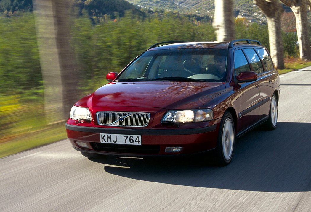 Volvo V70 (2000–2005)