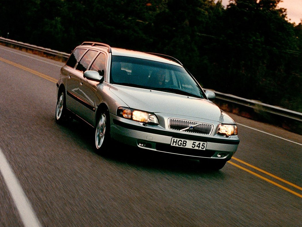 Volvo V70 (2000–2005)