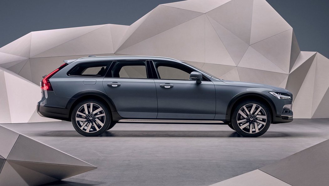 Volvo V90 Cross Country