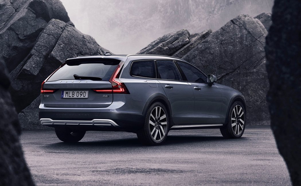 Volvo V90 Cross Country