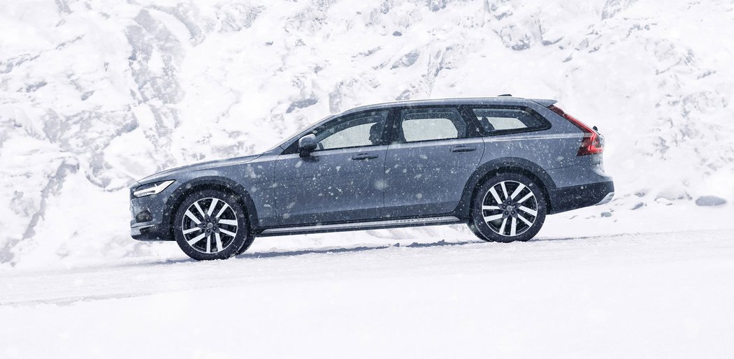 Volvo V90 Cross Country