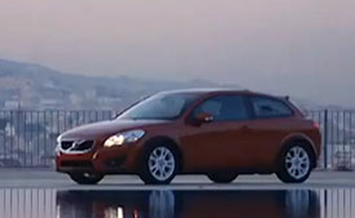 Video: Volvo C30 – Modernizovaný stylový hatchback