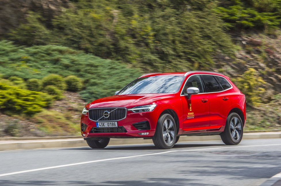 Volvo XC60 zdobí jednoduchý design s ladnými křivkami