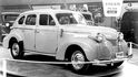 Luxusní limuzíny PV60 s karoserií v americkém stylu se představily už v roce 1944, ale do výroby se dostaly až po válce.