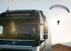 Volvo Trucks láká na kaskadérský kousek létajícího pasažéra (+video)