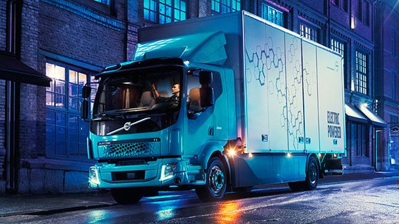 Volvo Trucks odhaluje elektrické nákladní vozidlo FL Electric  