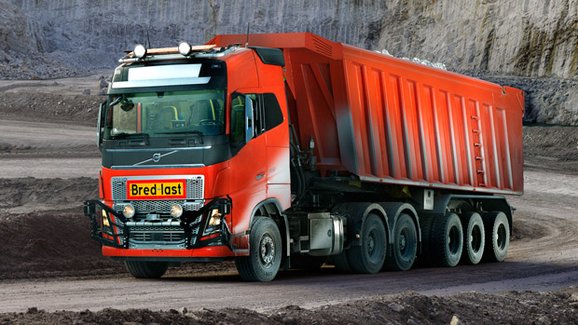 Volvo Trucks dodává řešení autonomní přepravy zákazníkům 
