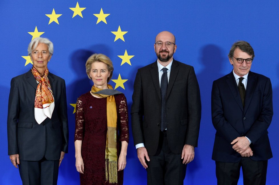 Němka Von der Leynová 1.12.2019 stanula v čele Evropské komise. Předsedou Evropské rady se stal Belgičan Charles Michel.