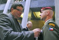 Do Prahy přiletí tělo vojáka zabitého v Afghánistánu