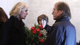 Vondráčková na pohřbu otce: Po 10 letech promluvila s bratrem