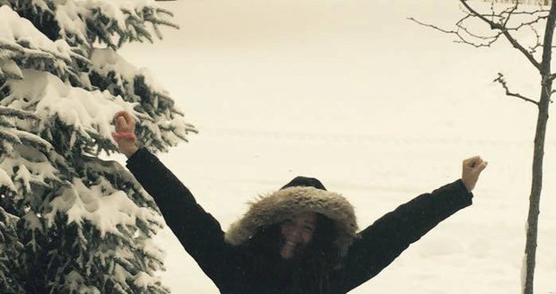 Lucie Vondráčková dováděla na sněhu.
