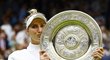 Markéta Vondroušová s trofejí po vítězství na Wimbledonu. Markéta Vondroušová s trofejí po vítězství na Wimbledonu.