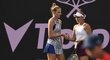 Kristýna Plíšková s Markétou Vondroušovou. Kristýna Plíšková s Markétou Vondroušovou.