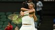 Barbora Strýcová a Su-Wei Hsieh po vítězství na Wimbledonu