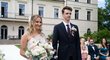 Tenistka Markéta Vondroušová se na zámku Mcely vdala za svého dlouholetého přítele Štěpána Šimka