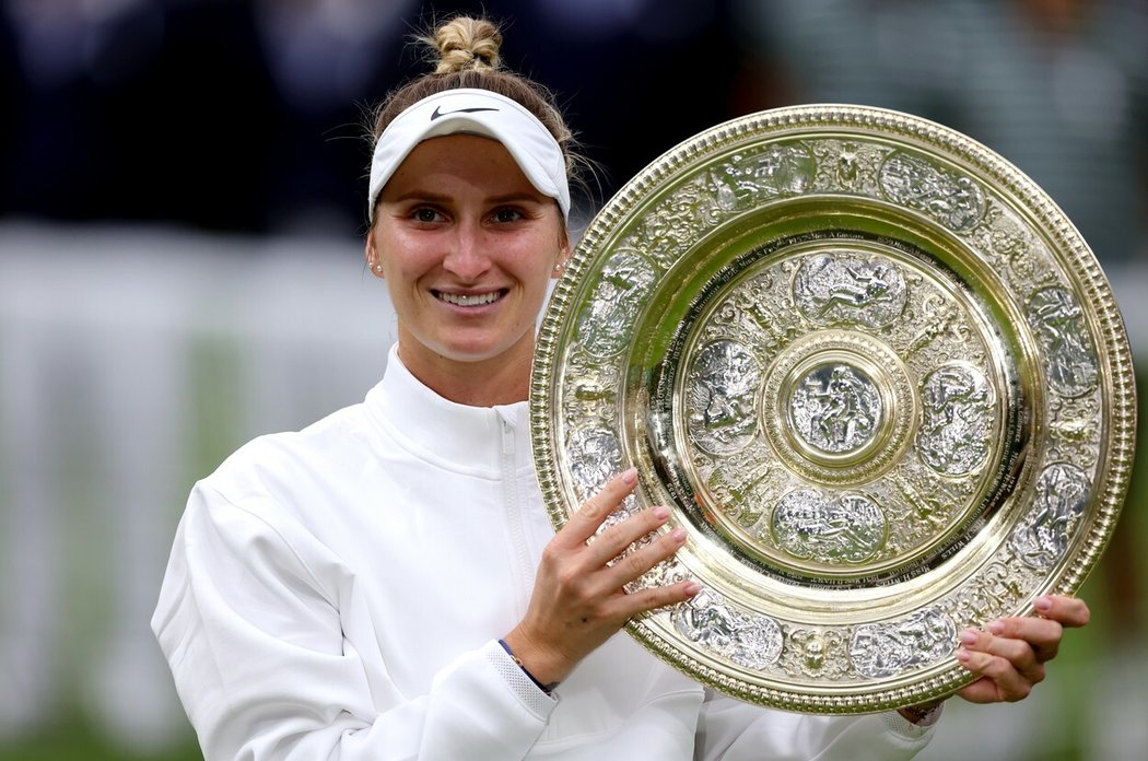 Markéta Vondroušová po vítězství na Wimbledonu