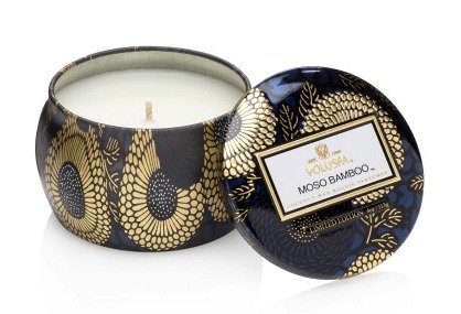 Svíčka Petite Decorative Candle, Moso Bamboo, 468 Kč. Koupíte na www.sarongpraha.cz