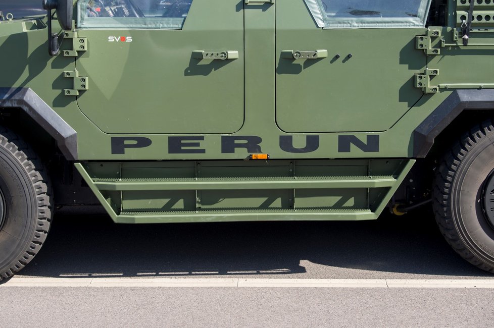 Obrana odstoupila od smlouvy na nákup vozidel Perun pro speciály.