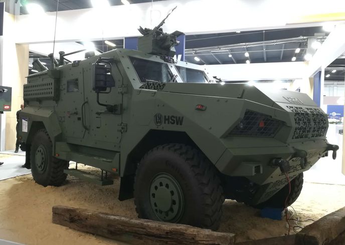 Vozidlo Waran 4x4 polské armády. Vozidlo Waran 4x4 polské armády.