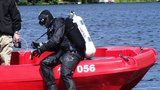 Žena na vozíku se na Brněnské přehradě převrhla z lodě do vody!