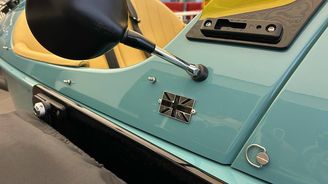 Vozy Caterham a Morgan v ČR Vozy Caterham a Morgan v ČR