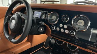 Vozy Caterham a Morgan v ČR Vozy Caterham a Morgan v ČR