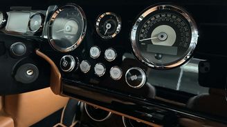 Vozy Caterham a Morgan v ČR Vozy Caterham a Morgan v ČR