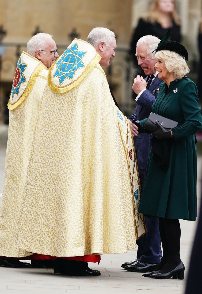 Vzpomínková mše na Prince Philipa ve Westminsterském opatství. Princ Charles a vévodkyně Camilla