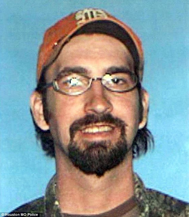 Samotářský Joseph Aldridge (36) zabil sedm lidí na čtyřech různých místech v americkém městečku Tyrone.