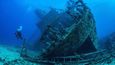 Lahůdkou pro potápěče je vrak lodi Giannis D u egyptského pobřeží, která ztroskotala v roce 1983 nárazem na útes, když přepravovala náklad dřeva z chorvatského přístavu Rijeka.