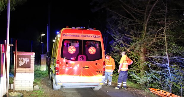 Řidič sjel ve Vraném nad Vltavou s čtyřkolkou do Vltavy, na místě zemřel.