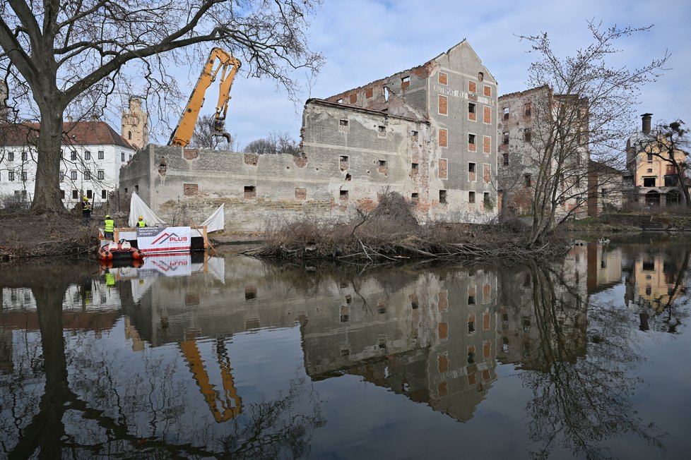 Ruinu Vránova mlýna v Břeclavi nahradí rezidence s luxusními byty.